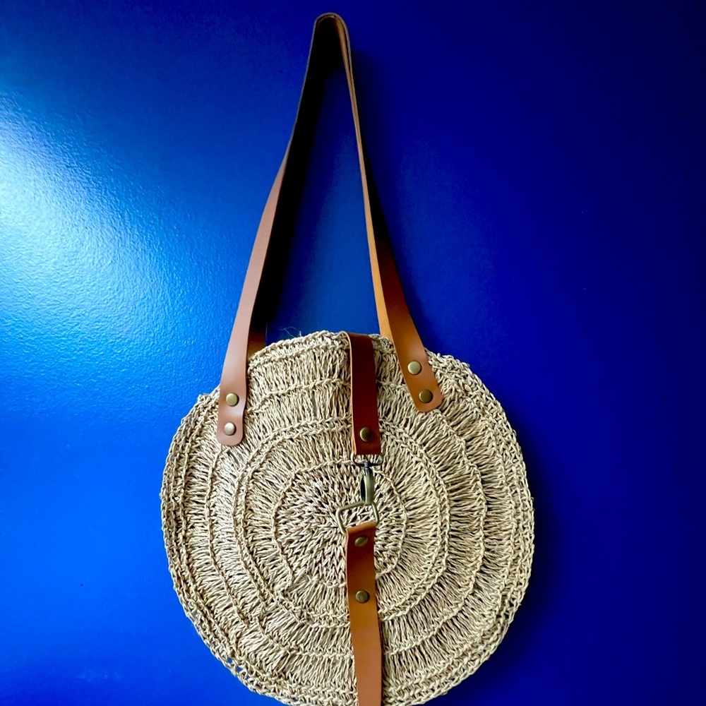 NWT Handmade Woven Summer Beach Round Straw Bags for Women